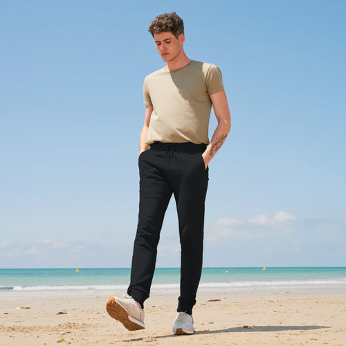 d7e87a7b-6b2b-4af7-bd23-58f75288f23d